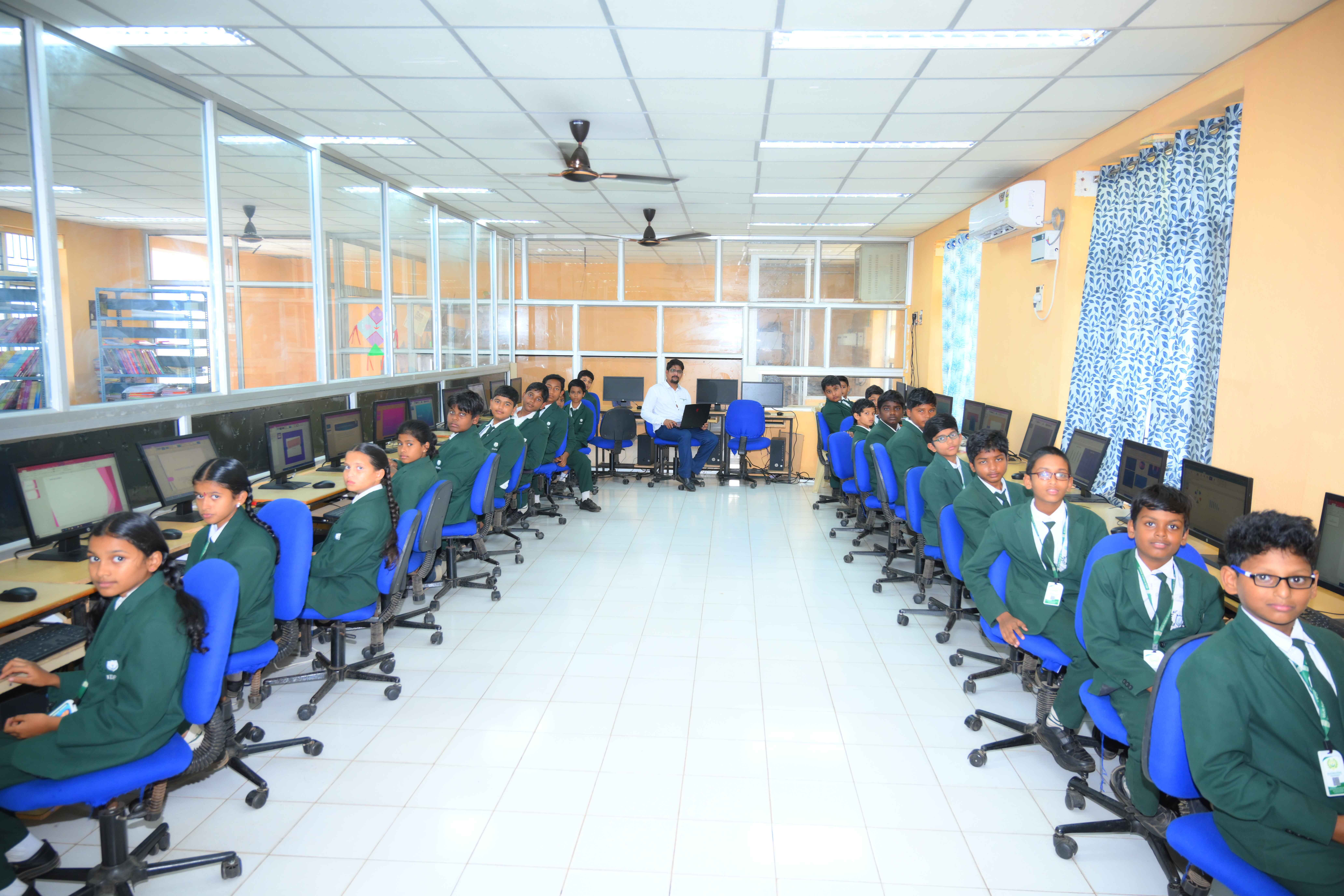 CBSE School in Prakasam - Computer Lab